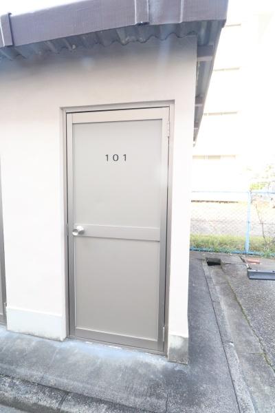 丸子団地S-1棟　101号室　日当たりのよい1階角住戸です