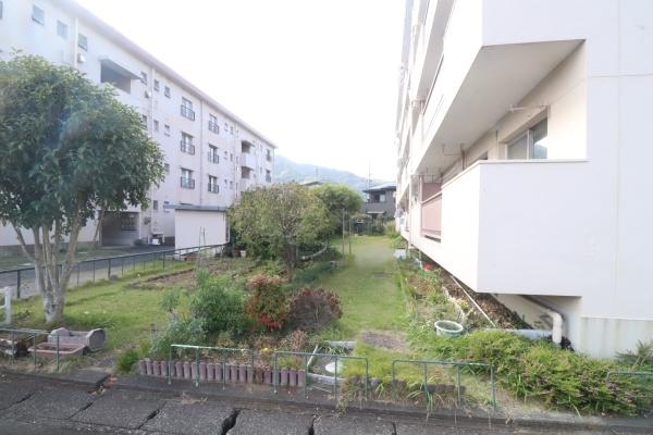 丸子団地S-1棟　101号室　日当たりのよい1階角住戸です