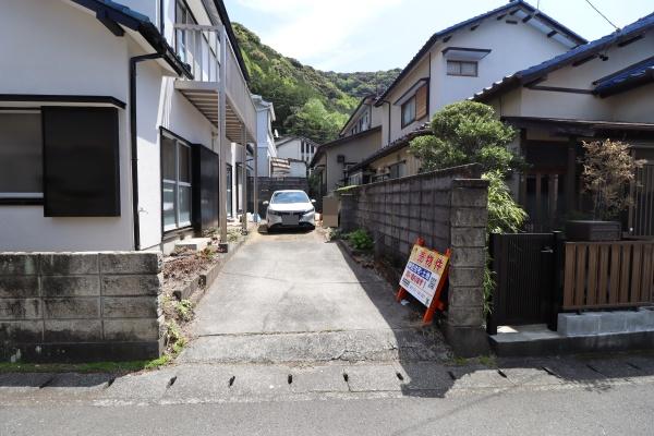 地盤の良い　レトロなリ・フォームハウス
