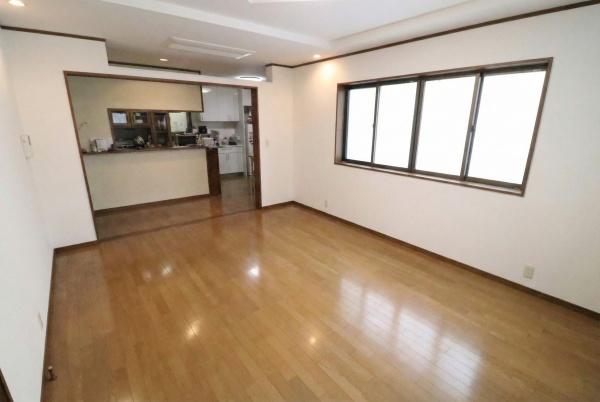 ＼駿河区中原／使用感が少ない中古住宅