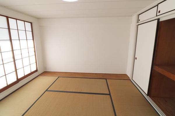 聖一色運動場前ハイム　401号室
