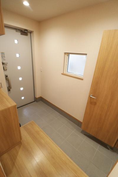 駿河区高松　海が見える築浅戸建て