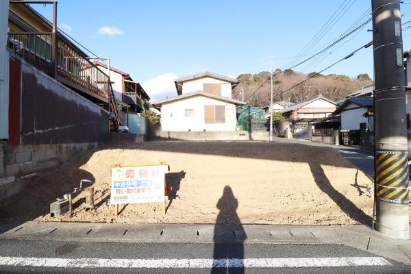 御油町炮六土　南面接道角地！解体更地渡し・建築条件無しです