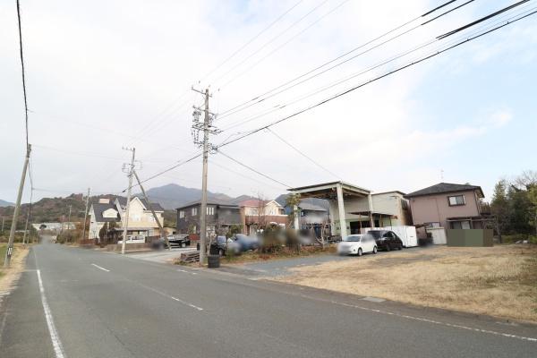 敷地面積100坪超えでゆったり暮らしましょう　豊川市上長山町