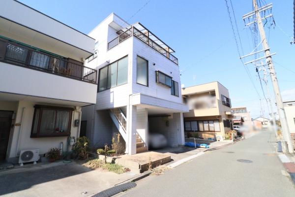 周辺良好エリア　鴨田町　鉄骨造3階建