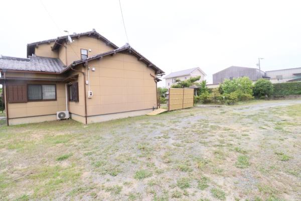 今だけ現況販売します　庭園が映える西七根町中古住宅