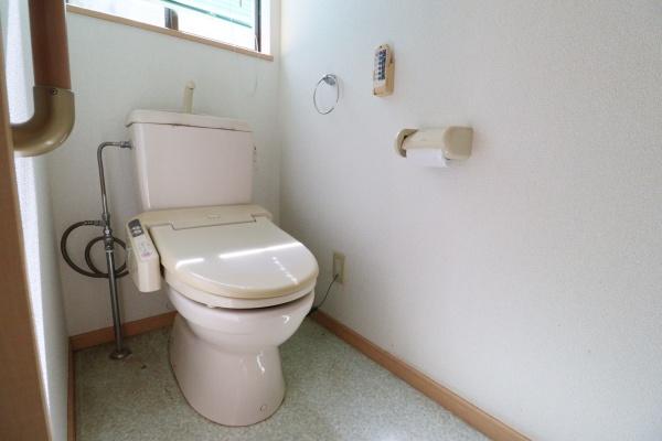 新城市富栄字谷柿の中古一戸建て