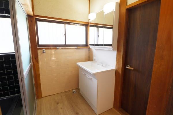 蒲郡市清田町上中郷の中古一戸建て(洗面台・洗面所)