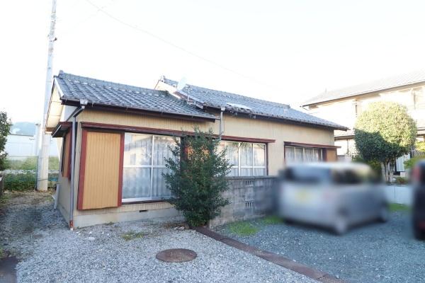 新城市川田字平の中古一戸建て
