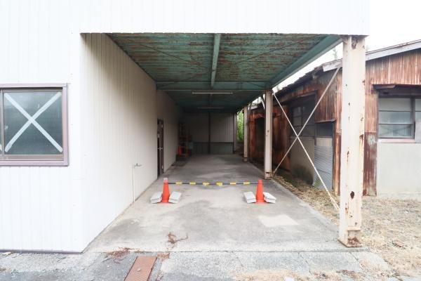 豊橋市大岩町字西郷内の中古一戸建て(駐車場)