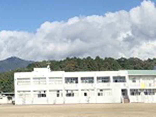 豊川市一宮町宮前の中古一戸建て(豊川市立一宮中学校)