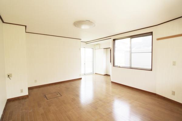 藤枝市藤枝三丁目　お手頃な中古住宅です