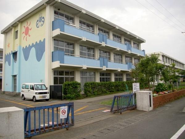 焼津市石津中町第2期新築全2棟 1号棟(焼津市立港小学校)