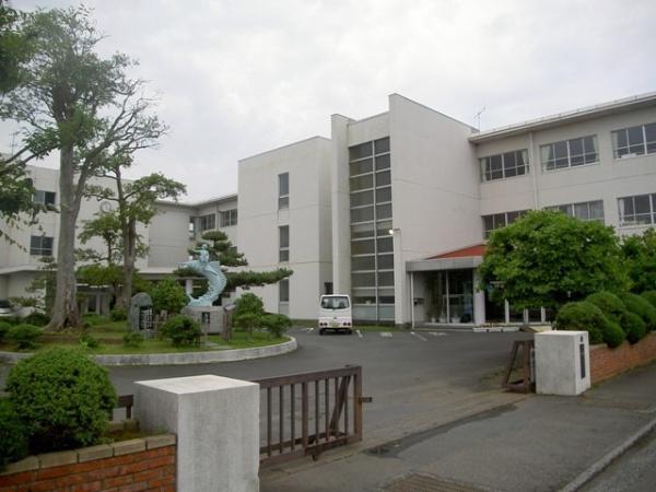 焼津市石津中町第2期新築全2棟 1号棟(焼津市立港中学校)