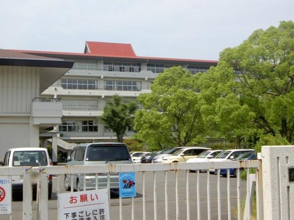 焼津市三ケ名の土地(焼津市立焼津中学校)