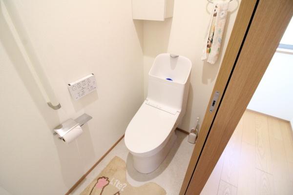 築浅ヘーベルハウス施工 太陽光発電  倉庫あり(トイレ)