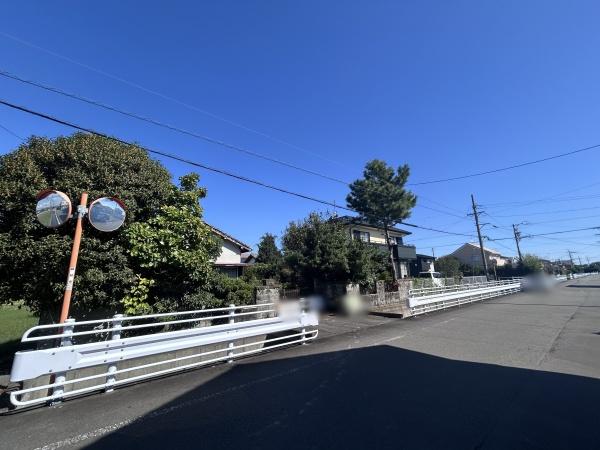 解体更地渡し　建築条件なし　敷地80坪の南向き整形地