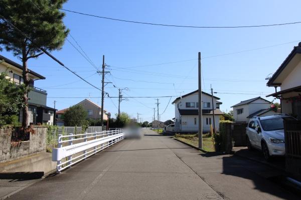 解体更地渡し　建築条件なし　敷地80坪の南向き整形地