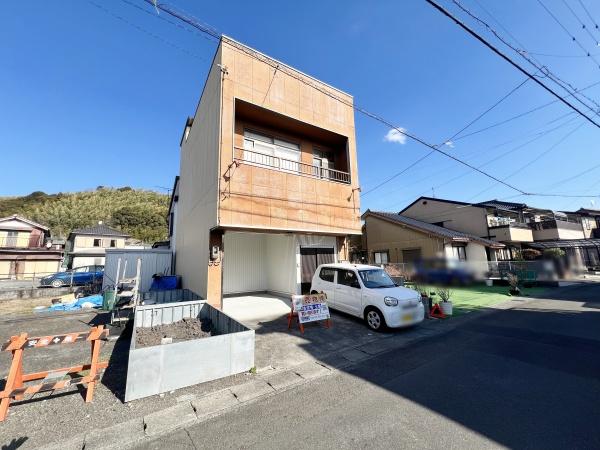 藤枝三丁目　インナーガレージ新設の戸建て