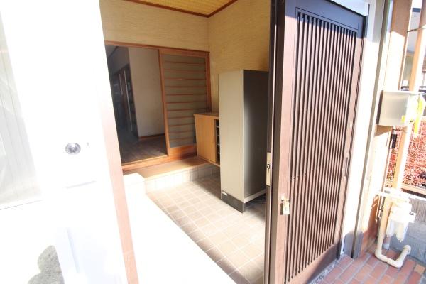 藤枝三丁目　インナーガレージ新設の戸建て
