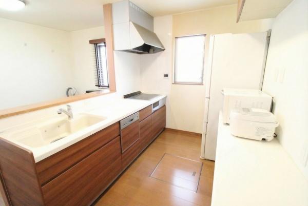 焼津市八楠　小屋裏つきオール電化住宅＋太陽光発電システム