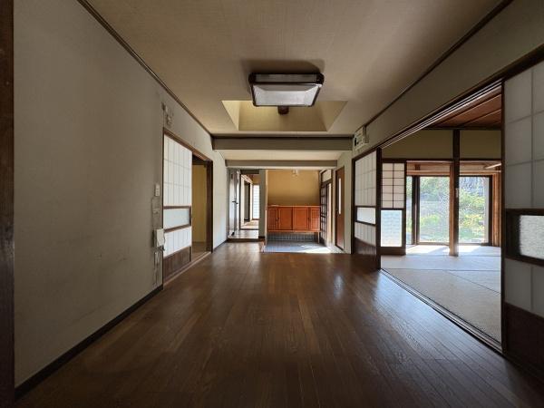 藤枝市岡部町内谷　部屋数豊富　中古戸建