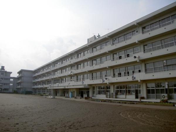 焼津市三和の土地(焼津市立大富小学校)
