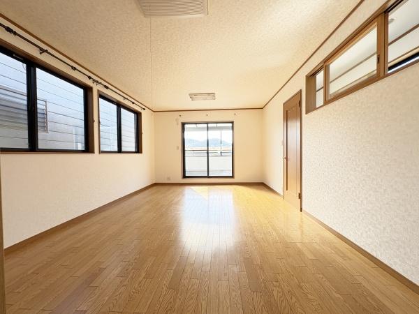 藤枝市岡部町内谷の中古一戸建て
