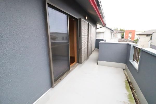 沼津市東椎路の中古一戸建て(バルコニー)