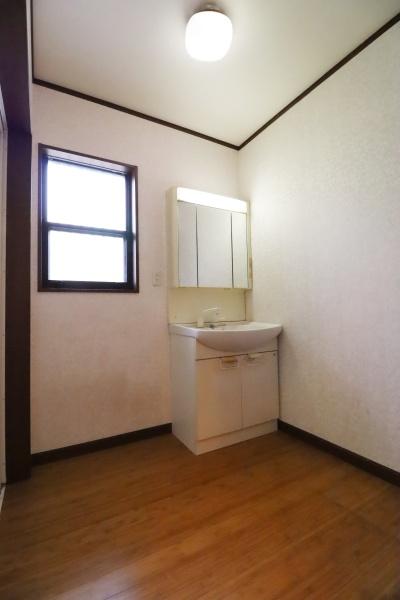 沼津市東椎路の中古一戸建て(洗面台・洗面所)