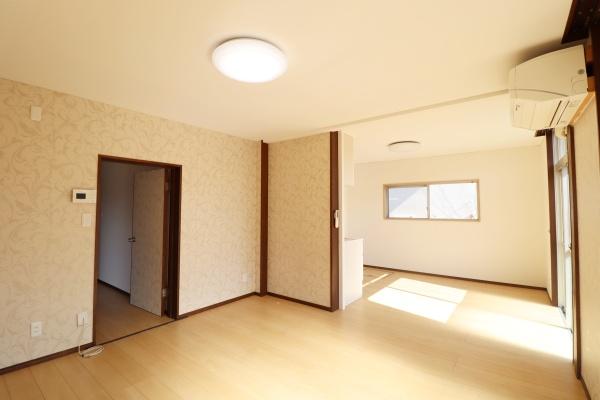 富士市富士見台1丁目　中古　南西角地　百年住宅施工