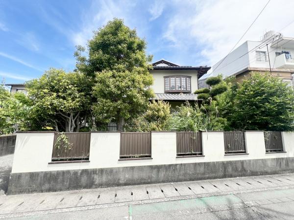 富士駅近く　落ち着いた雰囲気の住宅街　１００坪以上の広い土地