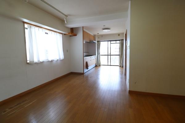 富士市元町　マンション元町　カド部屋