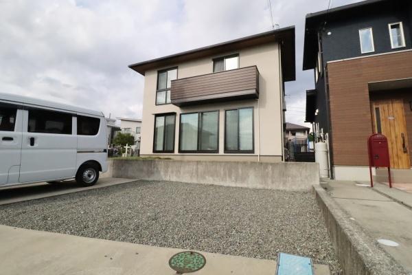 富士宮市淀平町　住友林業施工　築浅物件