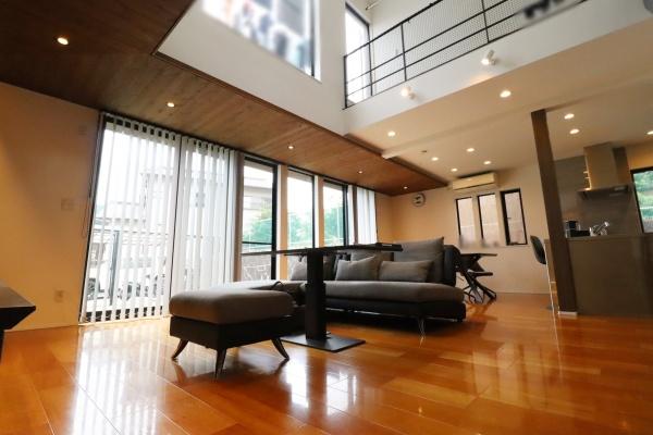 ＼富士市北松野／　広々敷地でデザイナーズな築浅中古住宅です