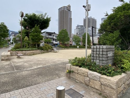 神戸市灘区琵琶町1丁目の中古一戸建て(琵琶町公園)