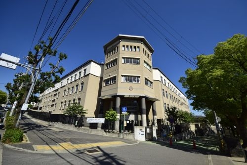 神戸市灘区楠丘町4丁目の土地(高羽小学校)