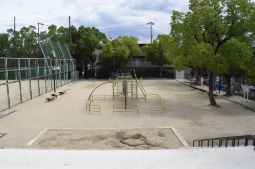 神戸市灘区楠丘町4丁目の土地(高羽公園)