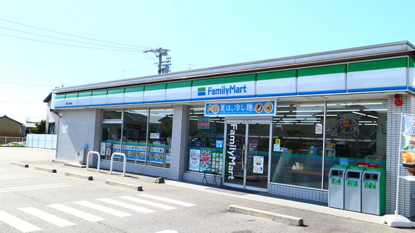 高浜市二池町２丁目の中古一戸建て(ファミリーマートK高浜二池町店)