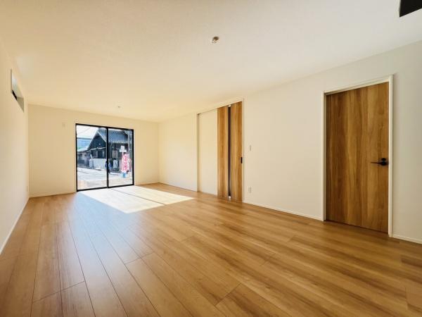 高浜市屋敷町　1号棟