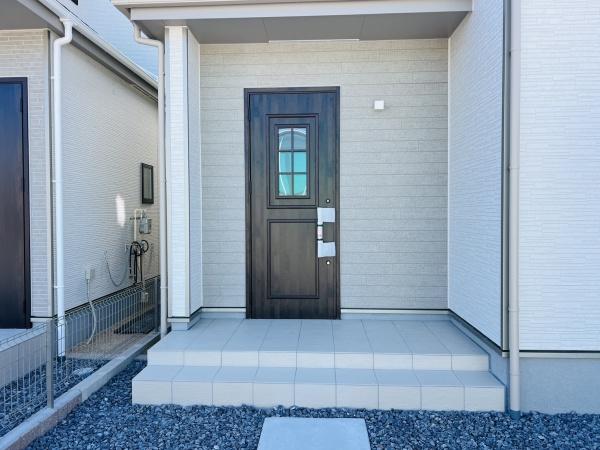 碧南市三宅町　A号棟