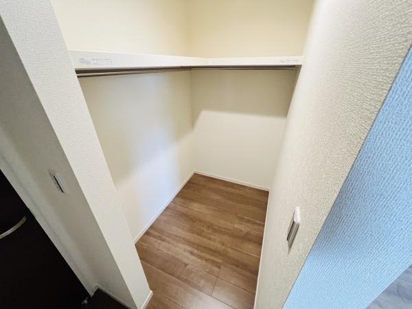 高浜市向山町5丁目　第6　1号棟