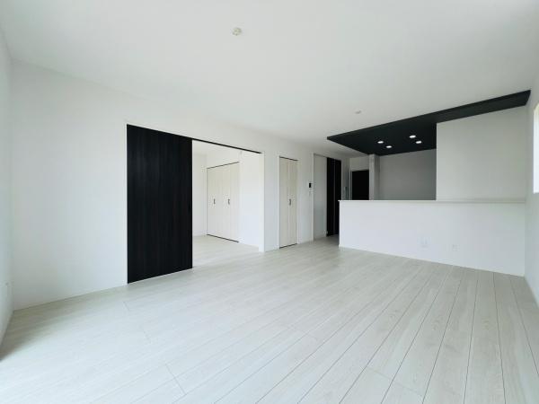 碧南市六軒町　2号棟