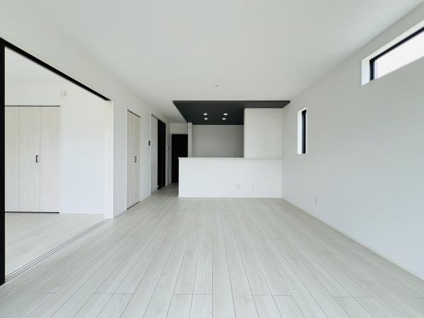 碧南市六軒町　2号棟