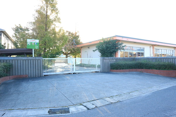 西尾市住崎6丁目の中古一戸建て(学校法人育英学園伊文保育園)