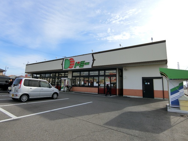 米津町里Ⅱ期B棟(ドミー鶴城店)