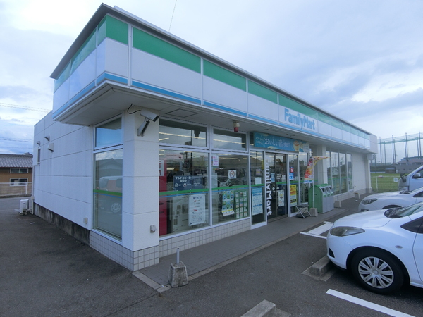 碧南市平山町1丁目の中古一戸建て(ファミリーマート安城和泉町店)