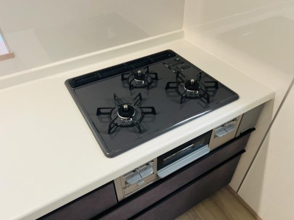 高浜市湯山町3期　2号棟