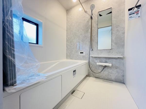 碧南市六軒町2期 1号棟(バス)