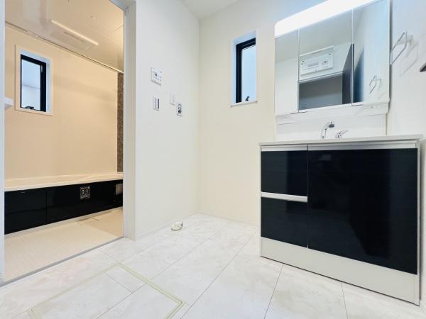 碧南市権現町　第2　2号棟